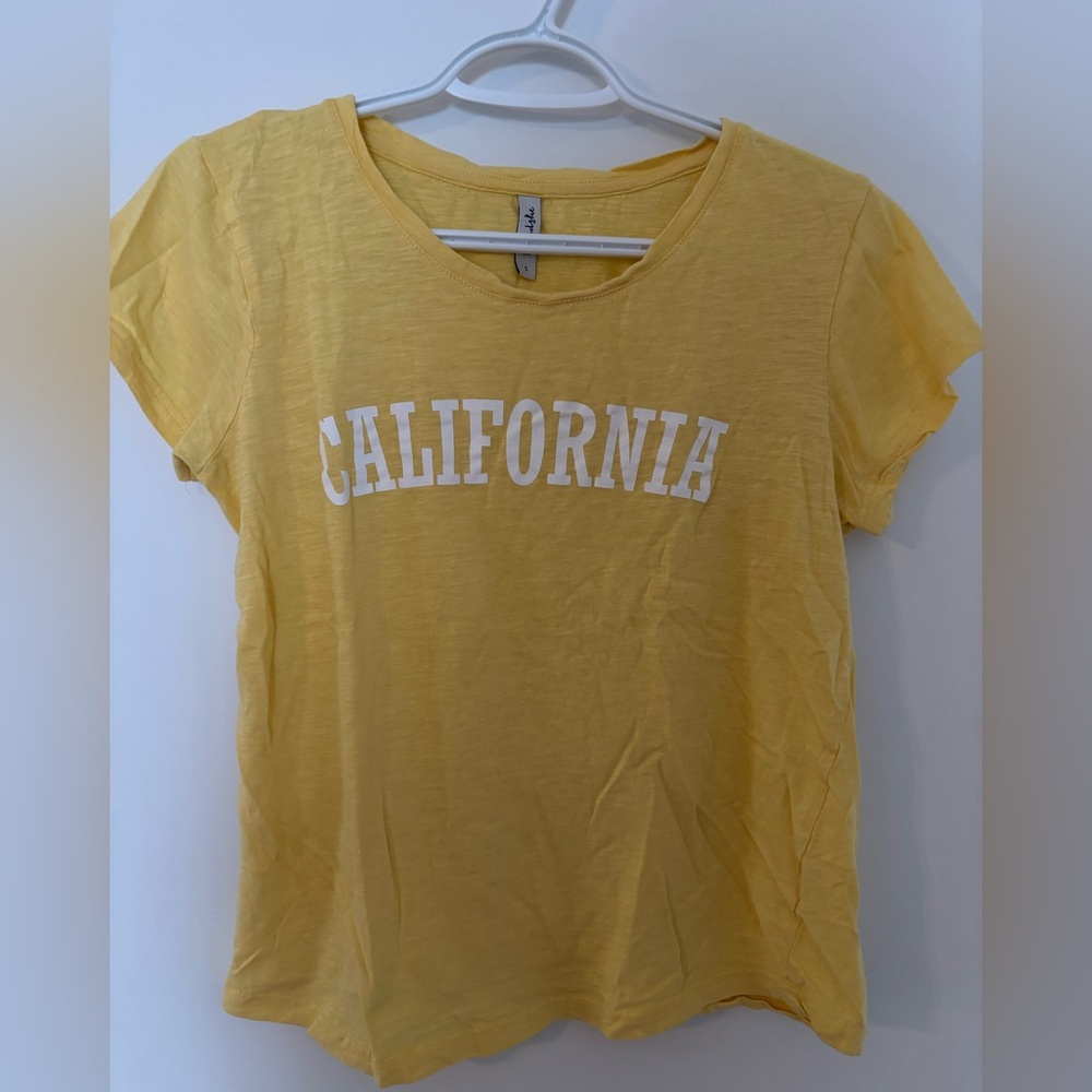 DK Brand Blendshe Women's Yellow 'California' Graphic Tee - Casual Crew - Size S